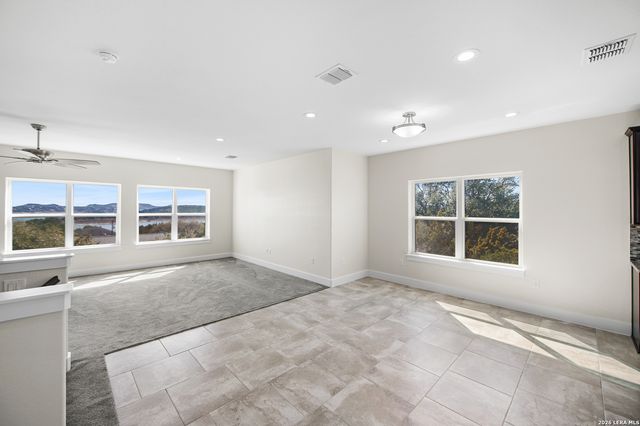 1385 RIVIERA DR, Canyon Lake, TX 78133