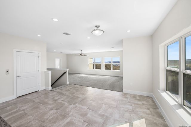 1385 RIVIERA DR, Canyon Lake, TX 78133