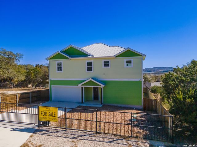 1385 RIVIERA DR, Canyon Lake, TX 78133