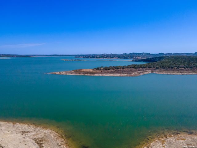 1385 RIVIERA DR, Canyon Lake, TX 78133