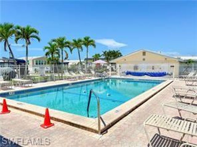 11601 Valleyview DR, Fort Myers, FL 33908