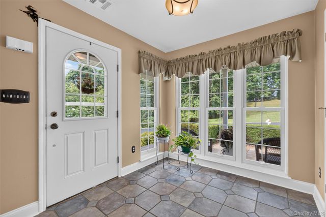 36 Overlook Terrace, Walden, NY 12586
