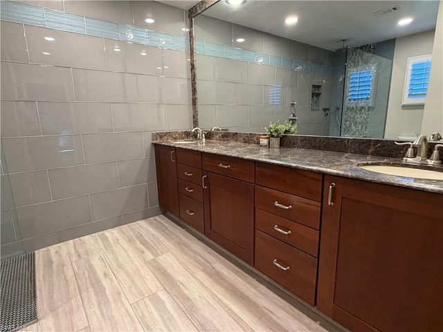 2726 SE 24th CT, Cape Coral, FL 33904