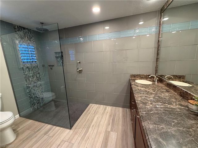 2726 SE 24th CT, Cape Coral, FL 33904