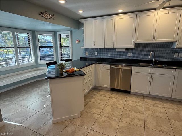 2726 SE 24th CT, Cape Coral, FL 33904