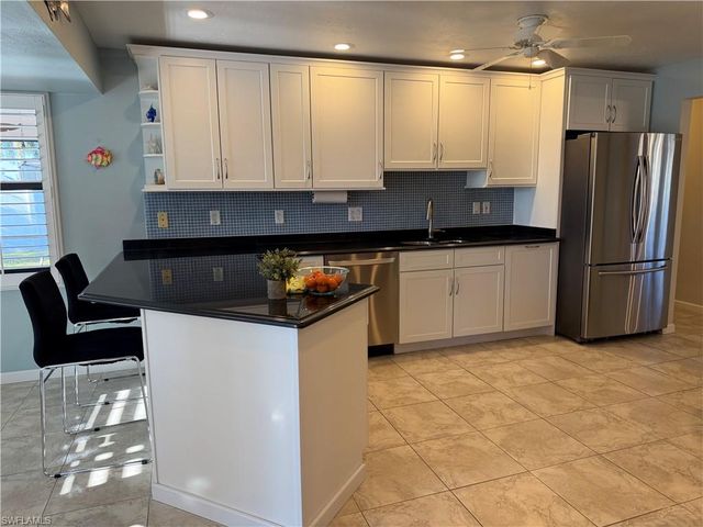 2726 SE 24th CT, Cape Coral, FL 33904