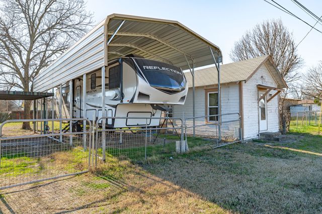 1200 SE 12th Avenue, Mineral Wells, TX 76067