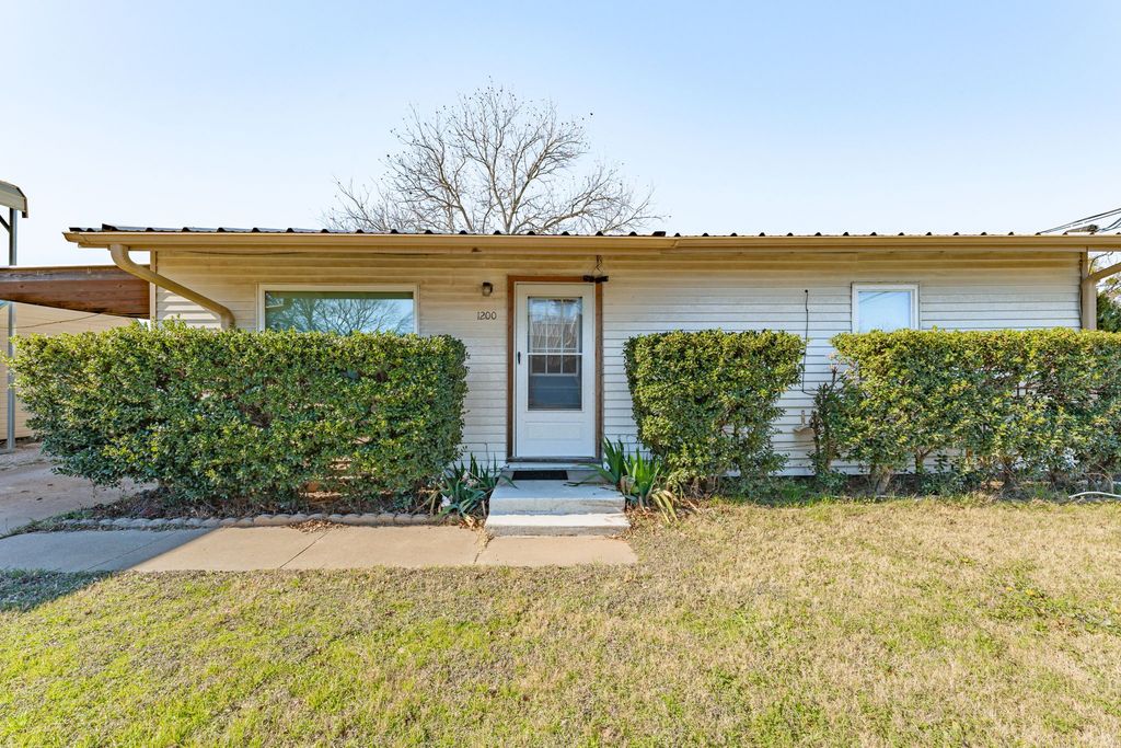 1200 SE 12th Avenue, Mineral Wells, TX 76067
