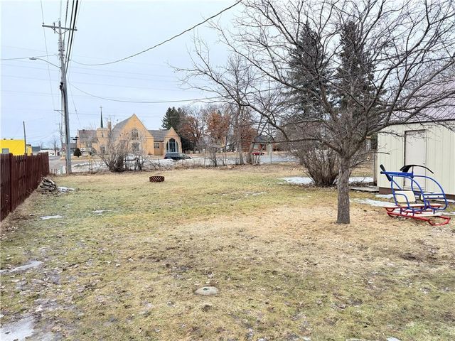 11 E Gates Street, Rice Lake, WI 54868