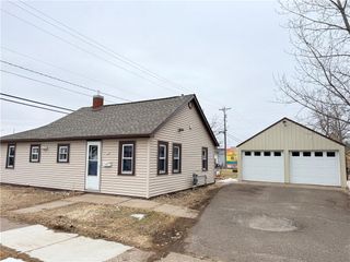 11 E Gates Street, Rice Lake, WI 54868