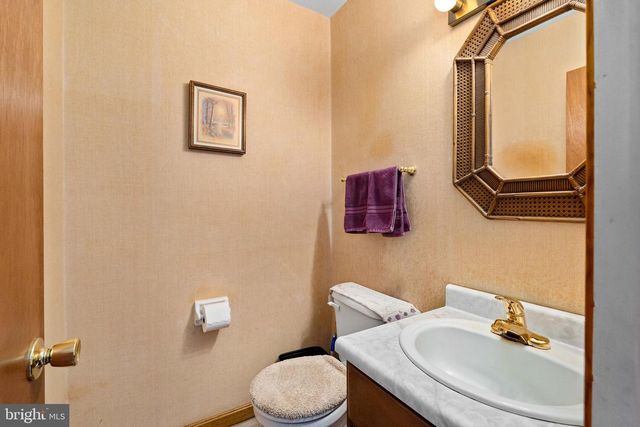 10 SCHOOLHOUSE LN, North East, MD 21901