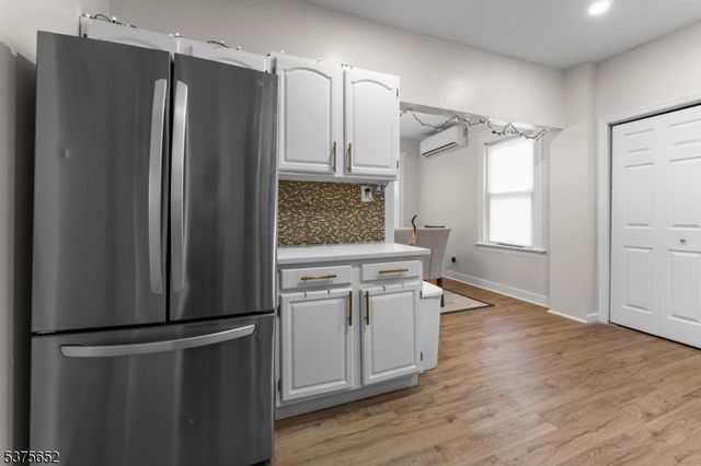 41 Coit St, Irvington Twp., NJ 07111