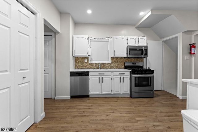 41 Coit St, Irvington Twp., NJ 07111