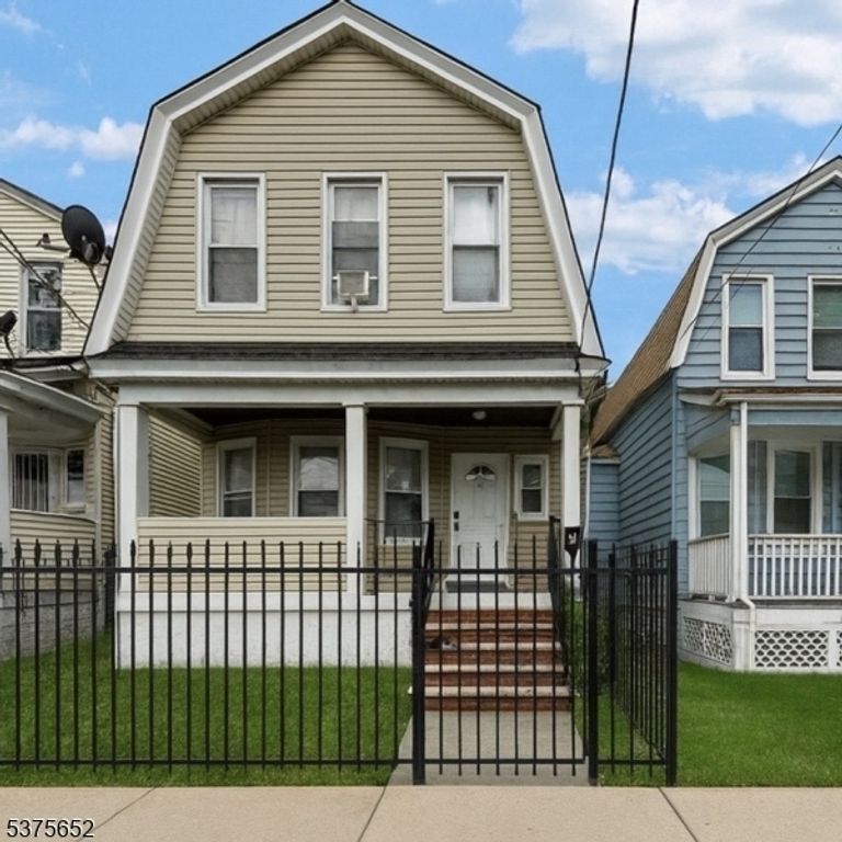 41 Coit St, Irvington Twp., NJ 07111