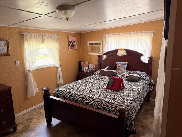 201 NW 136TH TERRACE, Ocala, FL 34482