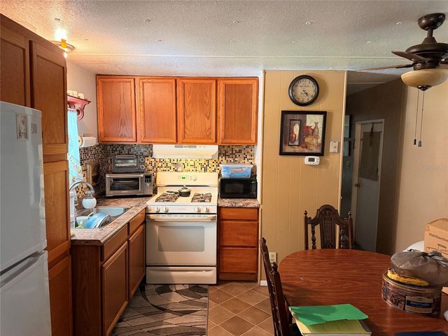 201 NW 136TH TERRACE, Ocala, FL 34482