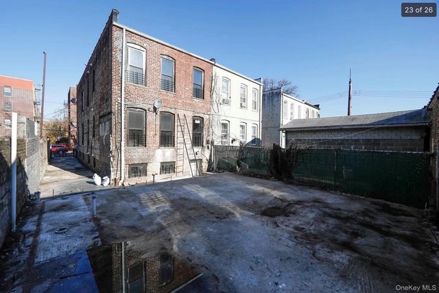 662 Riverdale Avenue, Brooklyn, NY 11207