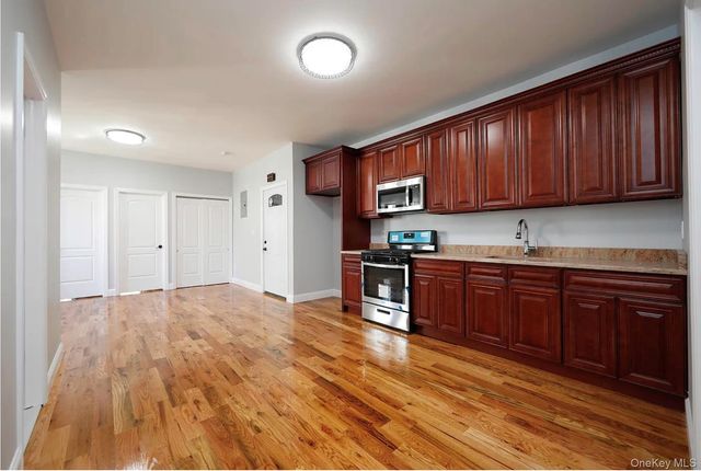 662 Riverdale Avenue, Brooklyn, NY 11207