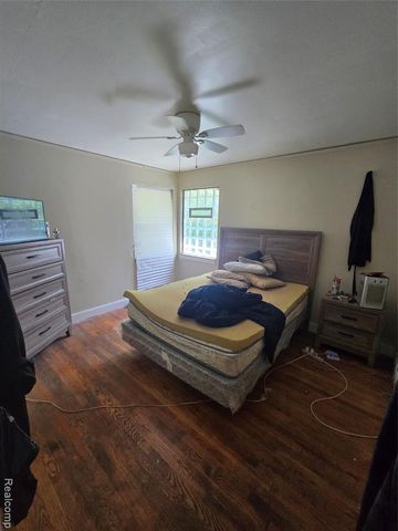 10342 Roxbury Street, Detroit, MI 48224