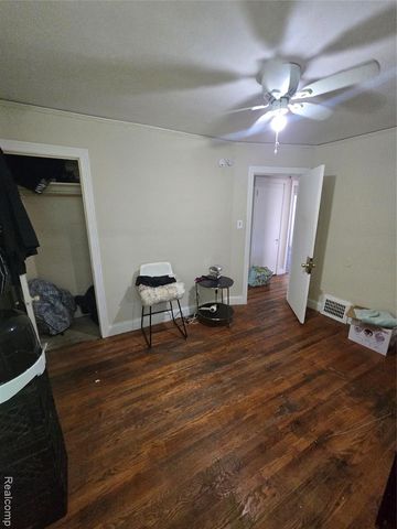 10342 Roxbury Street, Detroit, MI 48224