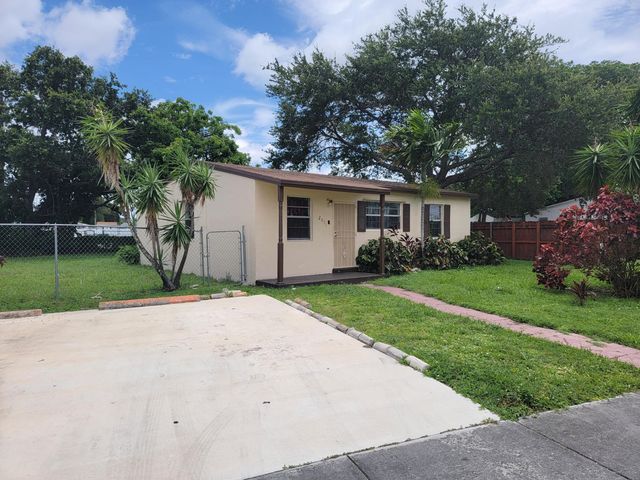 2971 NW 160th Street, Miami Gardens, FL 33054
