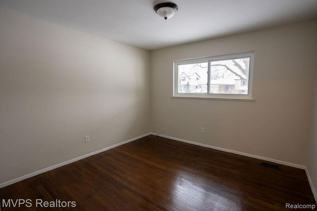 36870 Lodge Drive, Sterling Heights, MI 48312