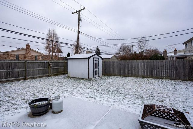 36870 Lodge Drive, Sterling Heights, MI 48312