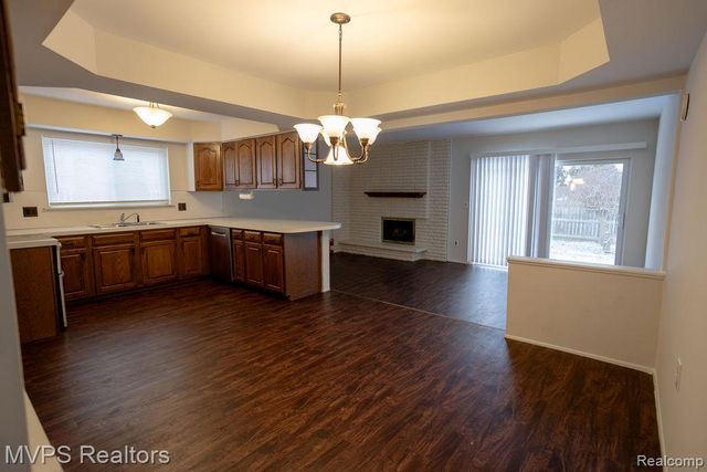 36870 Lodge Drive, Sterling Heights, MI 48312