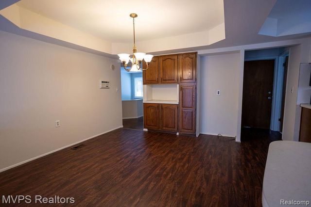 36870 Lodge Drive, Sterling Heights, MI 48312