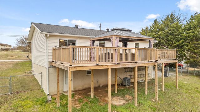 301 Pine Street, Ringgold, GA 30736