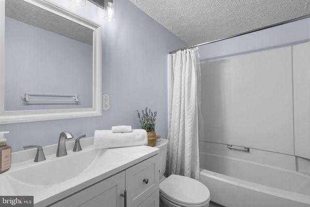 24200 NEWBURY RD, Gaithersburg, MD 20882