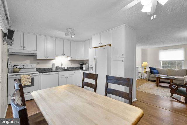 24200 NEWBURY RD, Gaithersburg, MD 20882