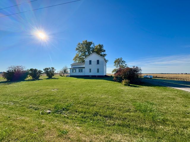 17394 1600 North Avenue, Princeton, IL 61356