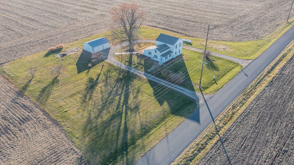 17394 1600 North Avenue, Princeton, IL 61356