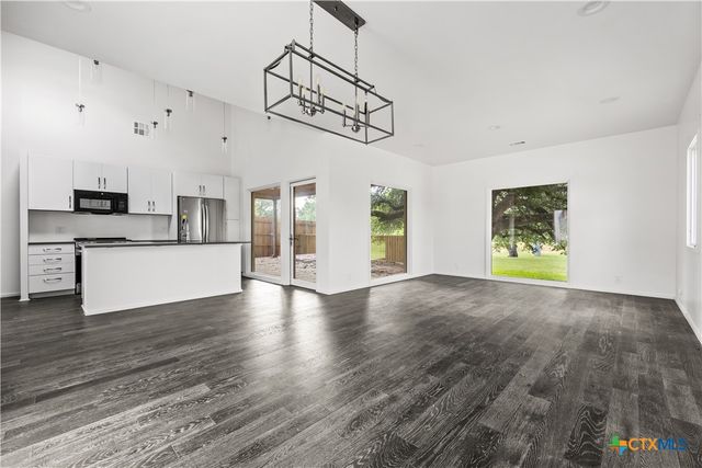 2826 Lone Oak Drive, Belton, TX 76513
