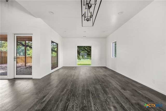 2826 Lone Oak Drive, Belton, TX 76513