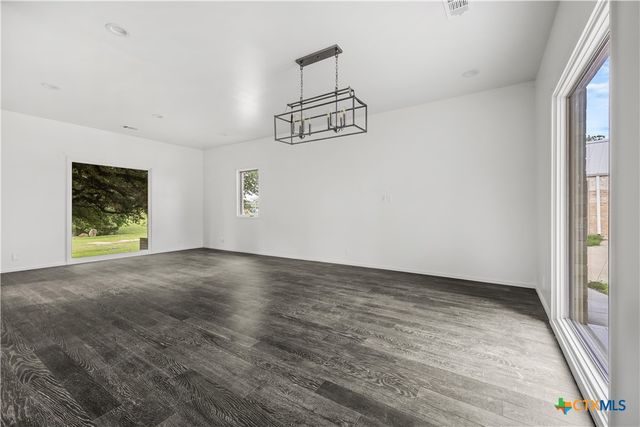 2826 Lone Oak Drive, Belton, TX 76513