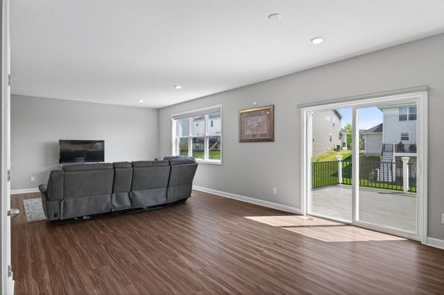 1559 Edgebrook Lane, Carver, MN 55315