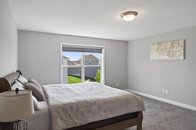 1559 Edgebrook Lane, Carver, MN 55315