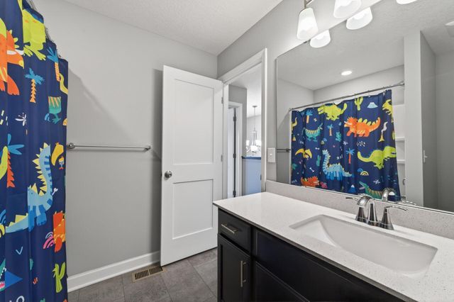 1559 Edgebrook Lane, Carver, MN 55315