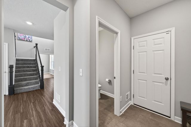1559 Edgebrook Lane, Carver, MN 55315