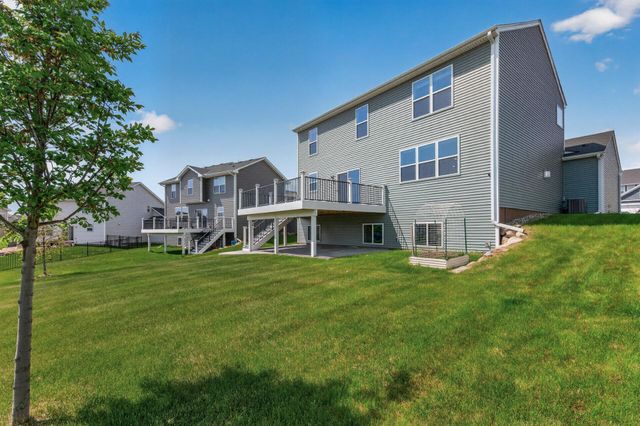 1559 Edgebrook Lane, Carver, MN 55315