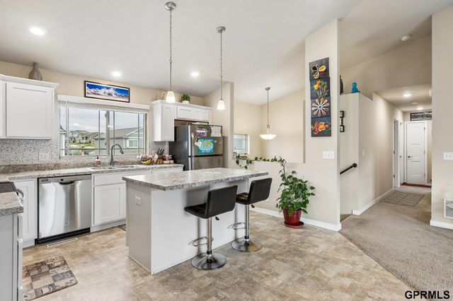 7333 N 166 Street, Bennington, NE 68007