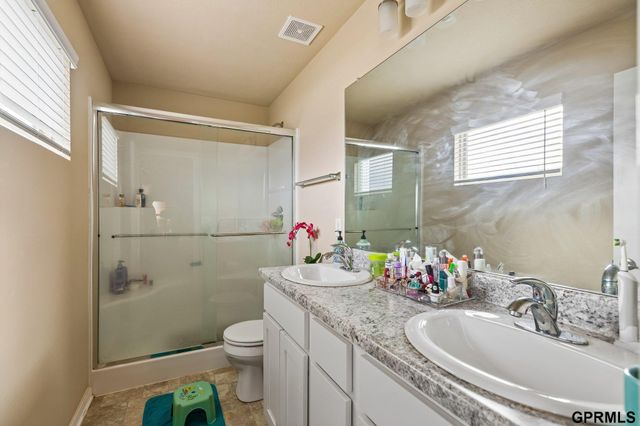 7333 N 166 Street, Bennington, NE 68007