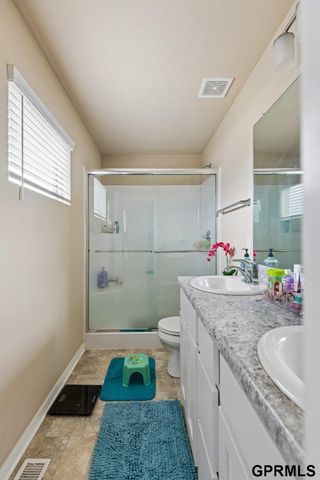 7333 N 166 Street, Bennington, NE 68007