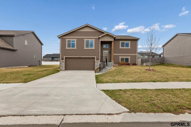 7333 N 166 Street, Bennington, NE 68007