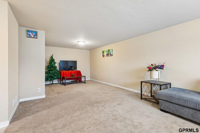 7333 N 166 Street, Bennington, NE 68007