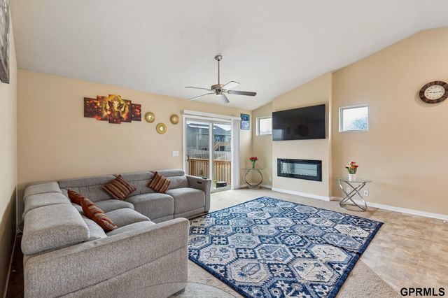 7333 N 166 Street, Bennington, NE 68007