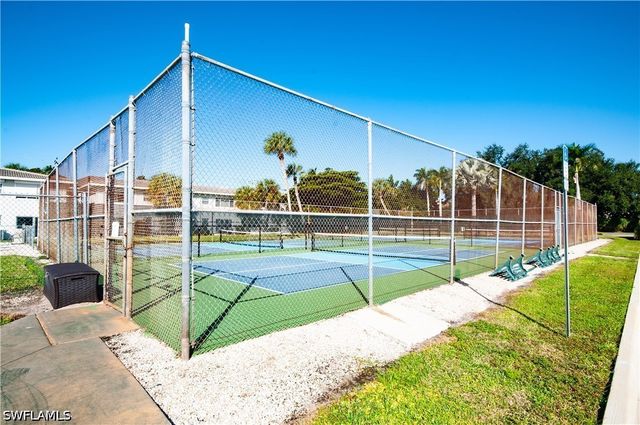 49 High Point CIR S 102, Naples, FL 34103