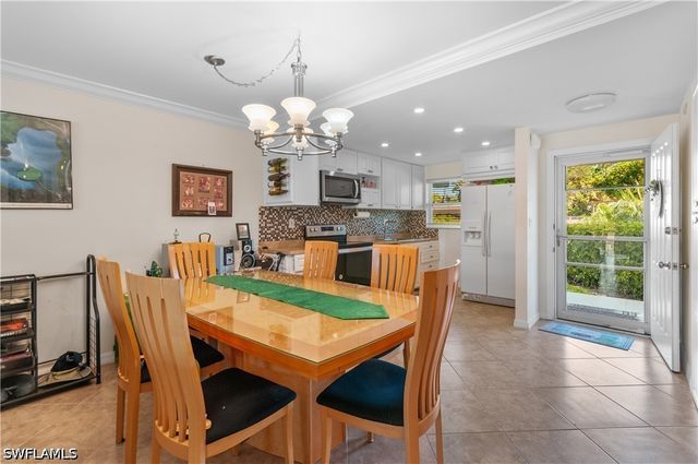 49 High Point CIR S 102, Naples, FL 34103